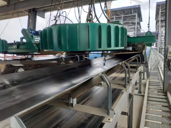 Automatic Iron Removal Suspended Electromagnetic Iron Remover suppliers